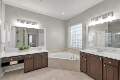 42 E Knightsbridge Drive, The Woodlands, TX 77385 - Photo 21