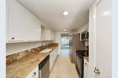 1059 Country Place Dr Drive #1059, Houston, TX 77079 - Photo 13