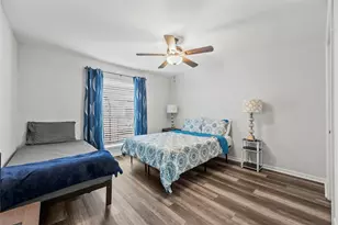 8525 Hearth Dr, Houston, TX 77054 - Photo 7