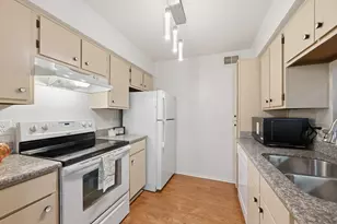 18800 Egret Bay Blvd, Houston, TX 77058 - Photo 13