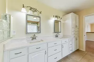 15723 Firthridge Ct, Houston, TX 77598 - Photo 9