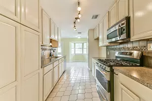 15723 Firthridge Ct, Houston, TX 77598 - Photo 5