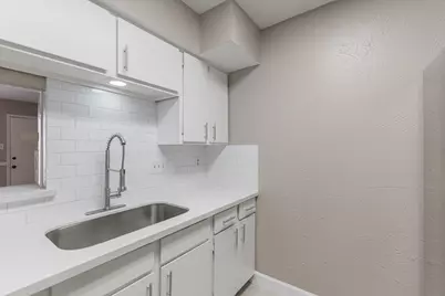 4635 Wild Indigo Street #505, Houston, TX 77027 - Photo 13