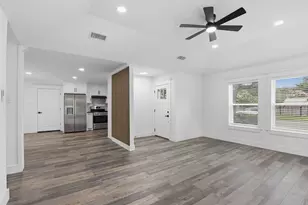 4002 Montego Dr, Baytown, TX 77521 - Photo 5