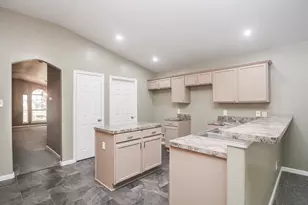 11915 Rhema Ln, Houston, TX 77048 - Photo 5