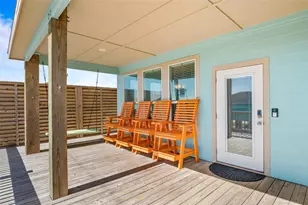2565 Palm Dr, Crystal Beach, TX 77650 - Photo 9