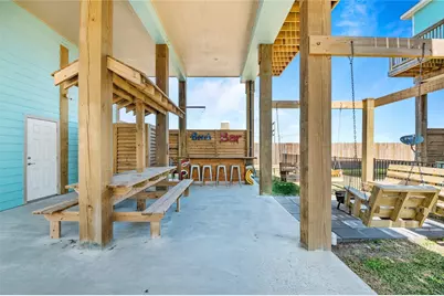 2565 Palm Drive, Crystal Beach, TX 77650 - Photo 7