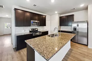 425 Camas Creek Ln, Magnolia, TX 77354 - Photo 9