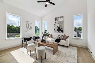 424 Calloway Street #A/B, Houston, TX 77029 - Photo 5