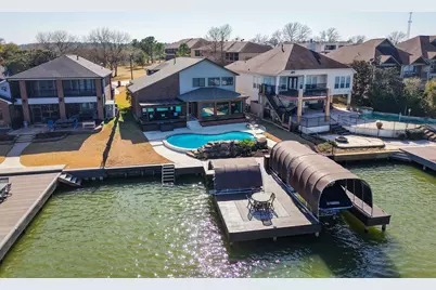 2 Villas Ways Drive, Conroe, TX 77356 - Photo 1