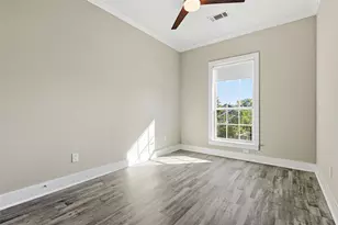 514 E 29th St, Houston, TX 77008 - Photo 17