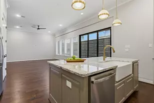 1917 Potomac Dr, Houston, TX 77057 - Photo 11