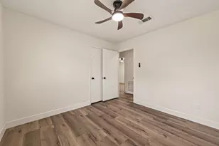 148 W Whitney St, Houston, TX 77018 - Photo 23