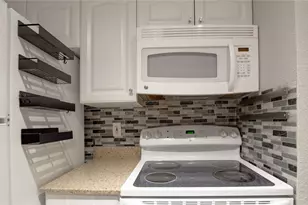 5711 Sugar Hill Dr, Houston, TX 77057 - Photo 3