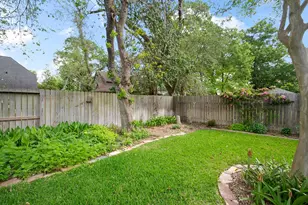 15807 Brookvilla Dr, Houston, TX 77059 - Photo 25