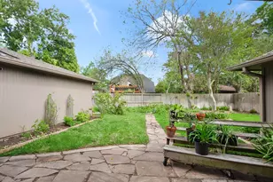 15807 Brookvilla Dr, Houston, TX 77059 - Photo 25