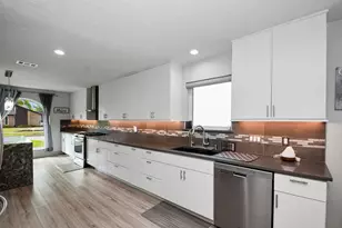 15807 Brookvilla Dr, Houston, TX 77059 - Photo 11