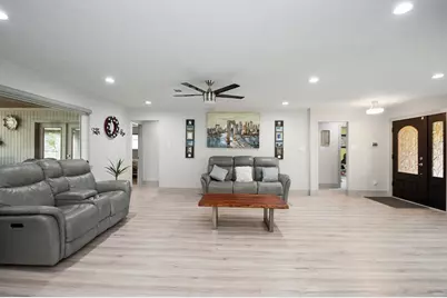 15807 Brookvilla Drive, Houston, TX 77059 - Photo 9