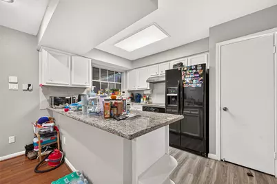 10199 Beekman Place Drive, Houston, TX 77043 - Photo 17
