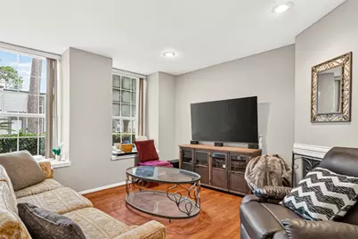 10199 Beekman Place Drive, Houston, TX 77043 - Photo 9