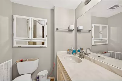 10199 Beekman Place Drive, Houston, TX 77043 - Photo 31