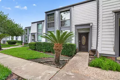 10199 Beekman Place Drive, Houston, TX 77043 - Photo 1