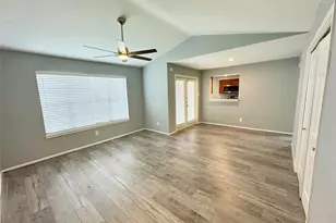 14600 Fonmeadow Dr, Houston, TX 77035 - Photo 5