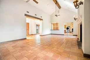 4 Del Oro Ct, Baytown, TX 77521 - Photo 9