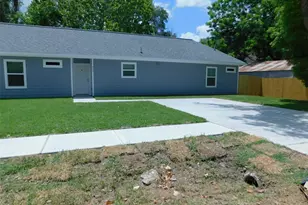 904 W Sealy, Alvin, TX 77511 - Photo 15