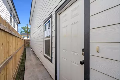 8124 Sterlingshire Street #A and B, Houston, TX 77078 - Photo 3