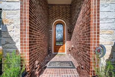 131 Crown Estate Way, Sugar Land, TX 77498 - Photo 5