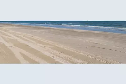 804 Rancho Carribe Drive, Crystal Beach, TX 77650 - Photo 15