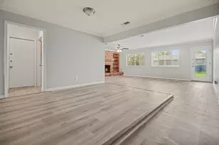 16463 Hickory Knoll Dr, Houston, TX 77059 - Photo 7