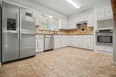 16463 Hickory Knoll Drive, Houston, TX 77059 - Photo 11