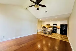 10202 Forum Park Dr, Houston, TX 77036 - Photo 29