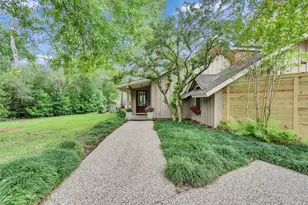 8202 Burkhart, Houston, TX 77055 - Photo 3