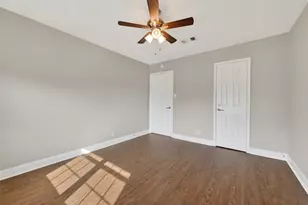 6351 Briar Rose Dr, Houston, TX 77057 - Photo 27
