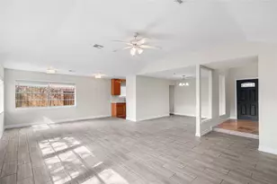 327 Windward Dr, League City, TX 77573 - Photo 7