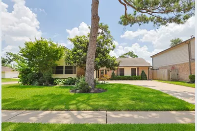 8638 Lake Crystal Drive, Houston, TX 77095 - Photo 3
