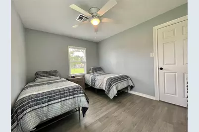 1116 Lake Street, Clute, TX 77531 - Photo 25