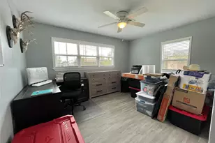 1116 Lake St, Clute, TX 77531 - Photo 27