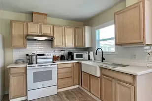 1116 Lake St, Clute, TX 77531 - Photo 15