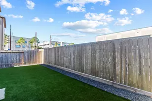 10616 Centre Shadows Dr, Houston, TX 77043 - Photo 11