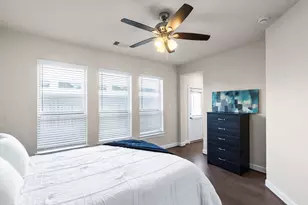 10616 Centre Shadows Dr, Houston, TX 77043 - Photo 7