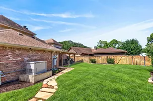 7214 Creek Crest Dr, Houston, TX 77095 - Photo 11