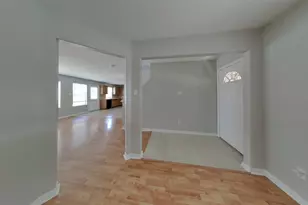 6214 Majesty Ln, Houston, TX 77085 - Photo 3