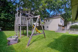 18222 Point Lookout Dr, Nassau Bay, TX 77058 - Photo 37