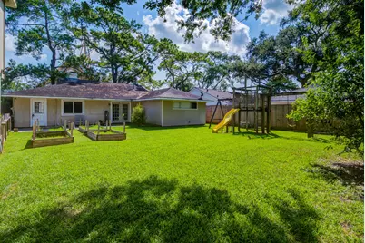18222 Point Lookout Drive, Nassau Bay, TX 77058 - Photo 35