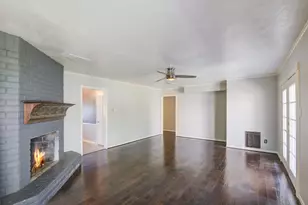 18222 Point Lookout Dr, Nassau Bay, TX 77058 - Photo 7