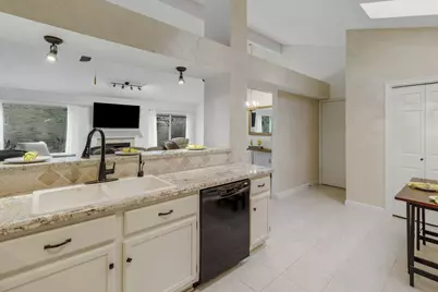 3346 Beech Point Drive, Houston, TX 77345 - Photo 7